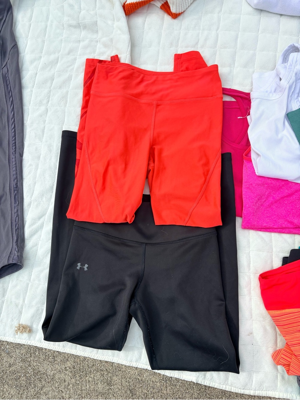Under Armor Women's High-Waist Active leggings- Red